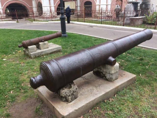 1630-40 gun by John Browne Horsmonden Donskoy Monastery Moscow Russia